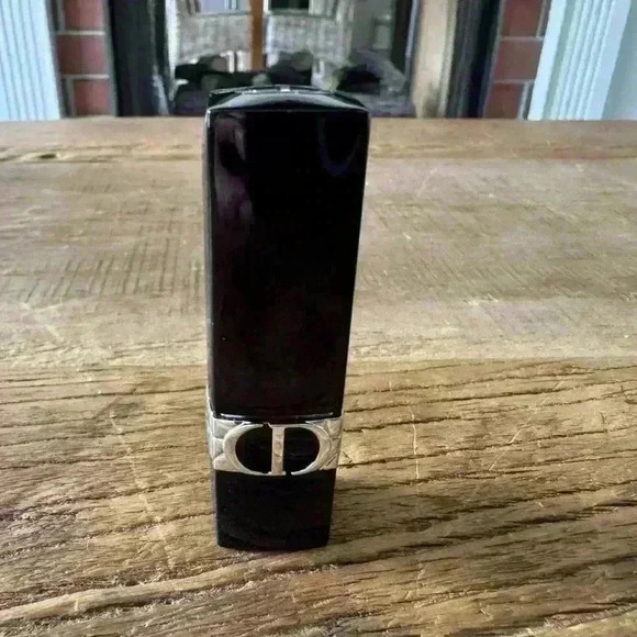 NEW Rouge Dior Refillable Lipstick ~ Iconic Red Matte (999) - Picture 2 of 8